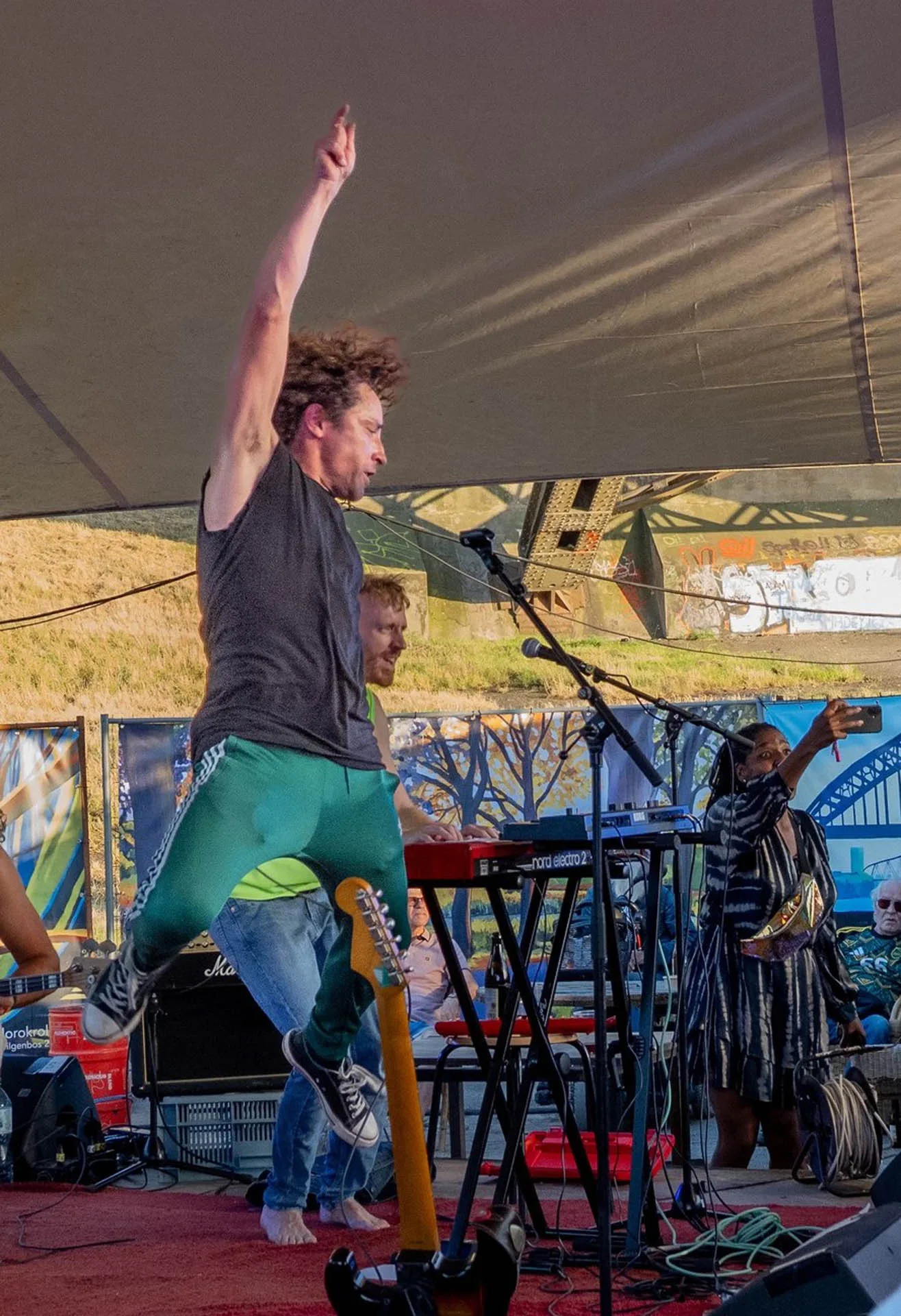 Spotify embed preview